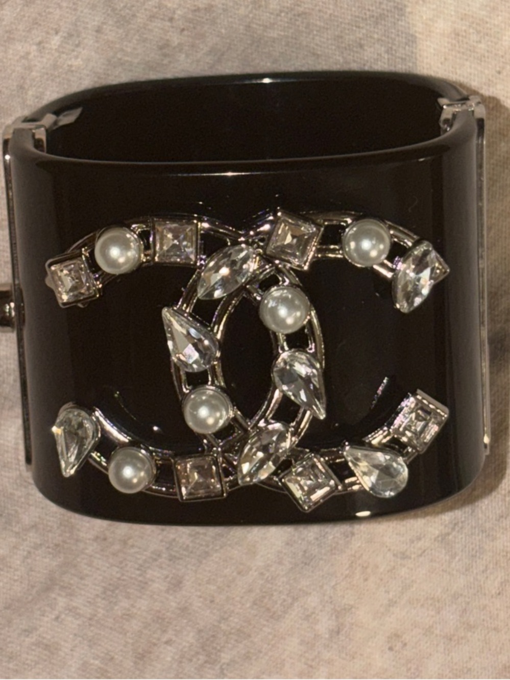 🪩🖤🔗  CC Cuff   🔗🖤🪩